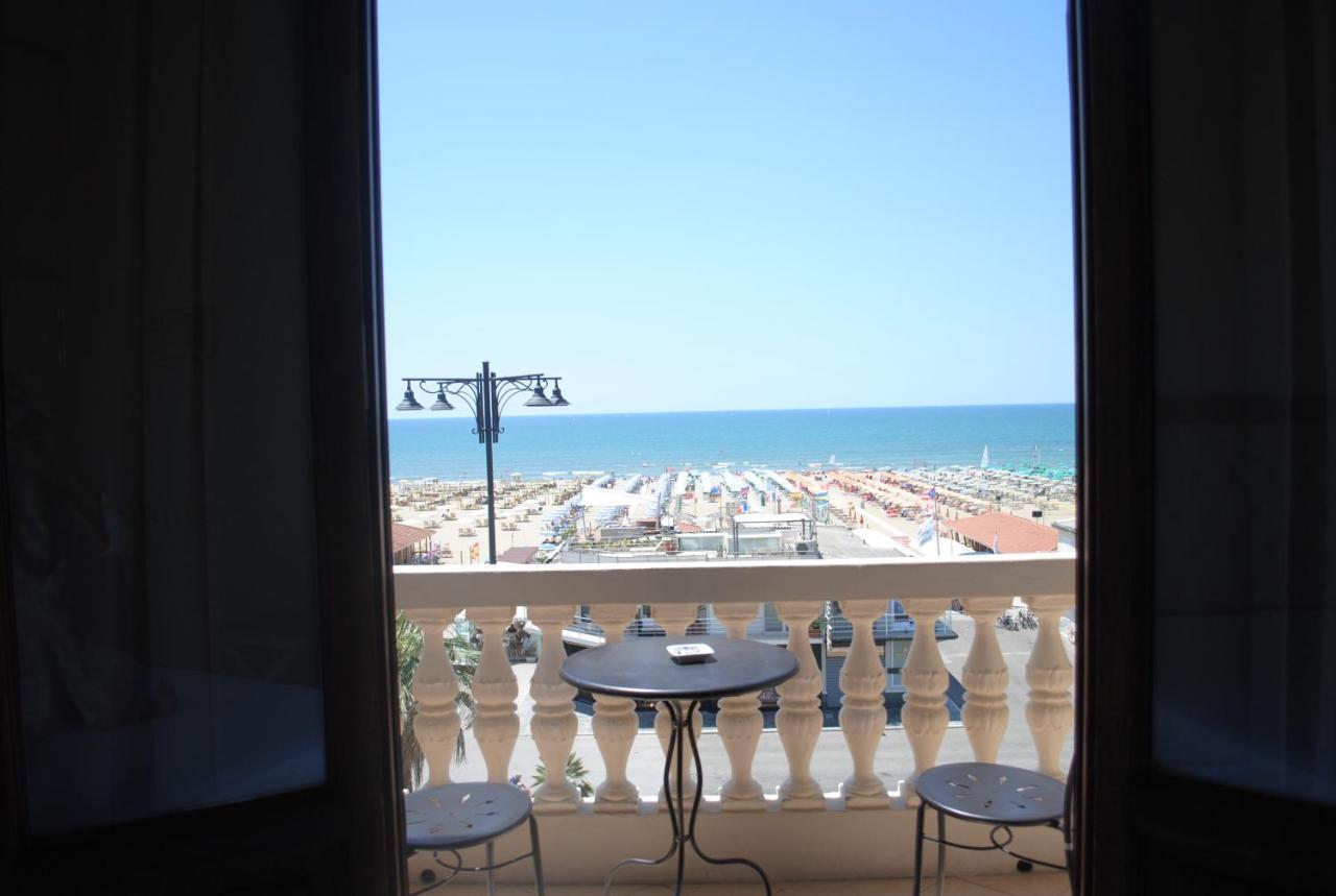 Villa Tina Hotel В'яреджо Екстер'єр фото